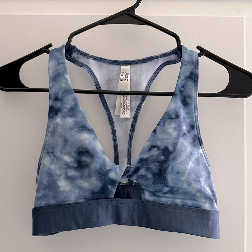 PINK Twist Front Lightly Lined Sports Bra (S)